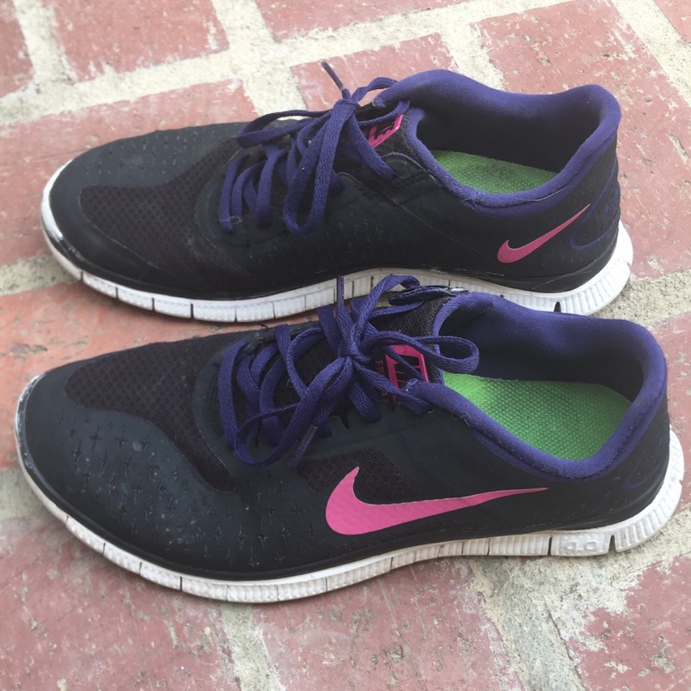 Nike tennis shoes